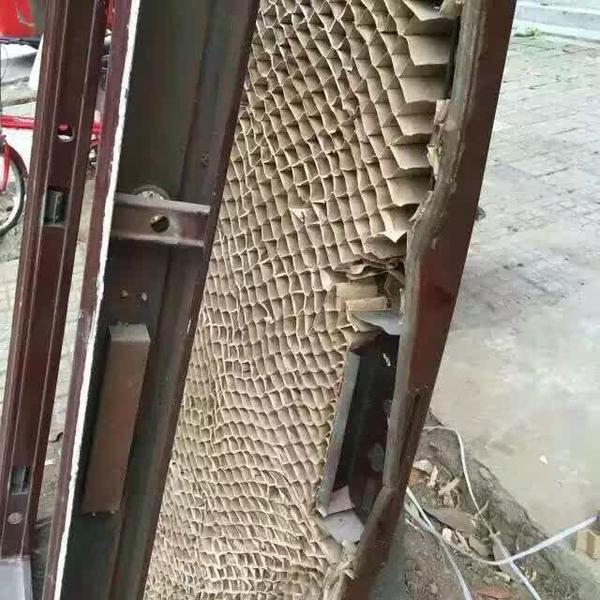 用蜂窩紙做的防盜門到底好不好?蜂窩紙防盜門的優勢——日上防盜門詳解